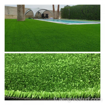 L&#39;aménagement paysager de l&#39;herbe de tapis d&#39;herbe artificielle pour la décoration